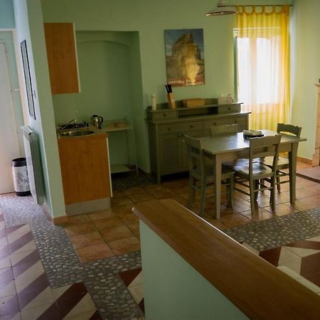La Via Di Fuga Apartamento Pietrapertosa Exterior foto